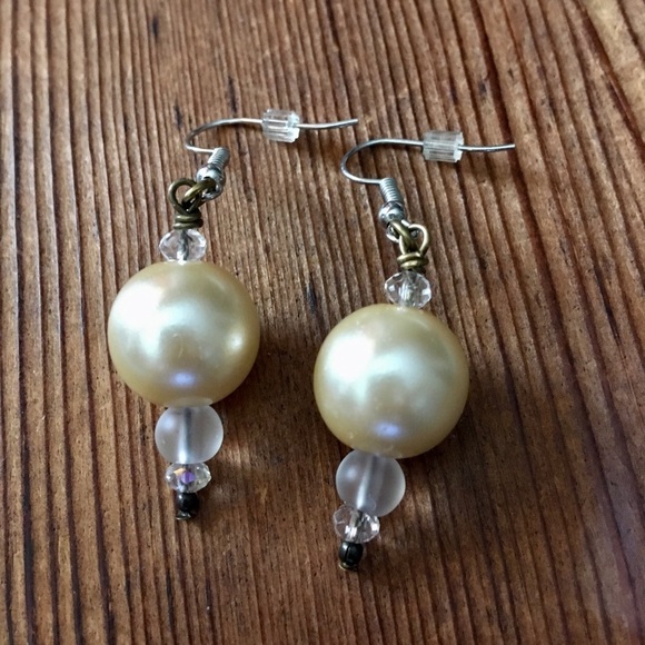 * Ladies Pearl Beaded Dangle Earrings, Handmade Ladies Earrings - Picture 1 of 5